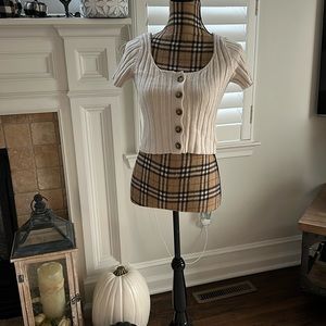 Women’s crop top sweater